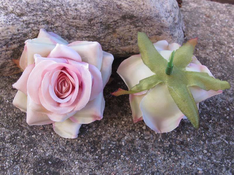 Květ růže 5cm růžovo zelený