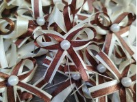 Vývazek, svatební mašlička na myrtu krémová + hnědá... Vývazek, svatební mašlička na myrtu krémová + hnědá...