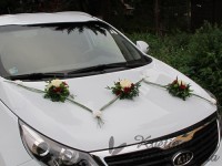 Aranžmá na auto kouličky červené