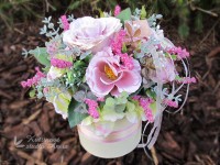 Flower box s eustomou...