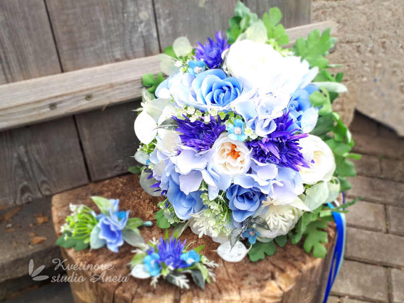 Romantic Flowers Blue Roses