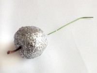 Jablíčko třpyt na drátku stříbrné 2,8cm...
